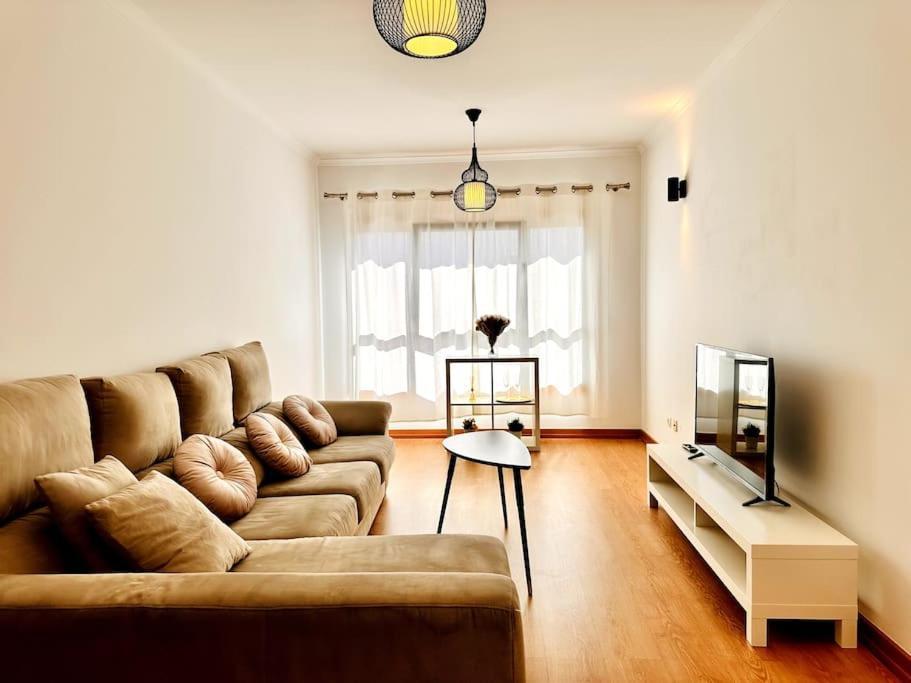 Sweety Bela Vista Apartment Lisboa Eksteriør billede