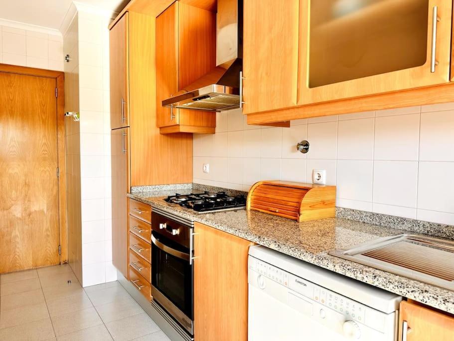 Sweety Bela Vista Apartment Lisboa Eksteriør billede